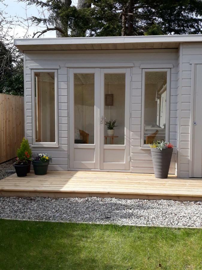 The Willows Kirkhill Exterior foto