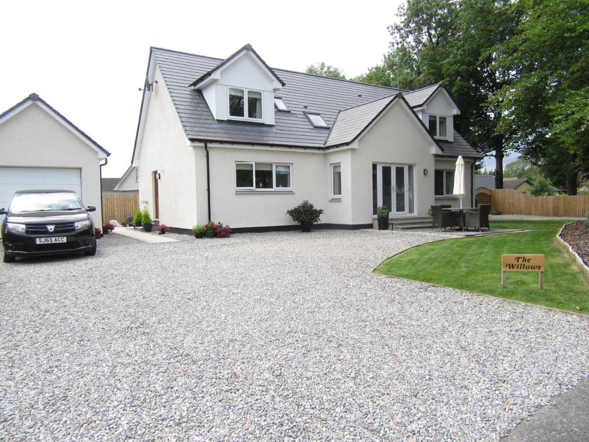 The Willows Kirkhill Exterior foto